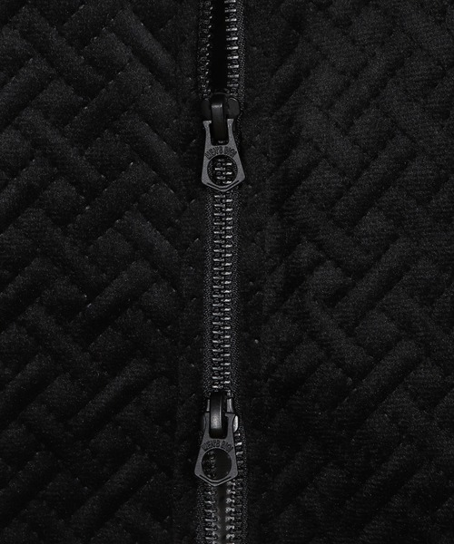 MEN'S BIGI（メンズビギ）の「ベロアキルトステッチブルゾン（ブルゾン・メンズ・ブラック/モカ・04/03/02/01）」の4枚目の写真