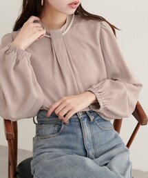 【WEB限定】パールネックレス付きフロントタックブラウス