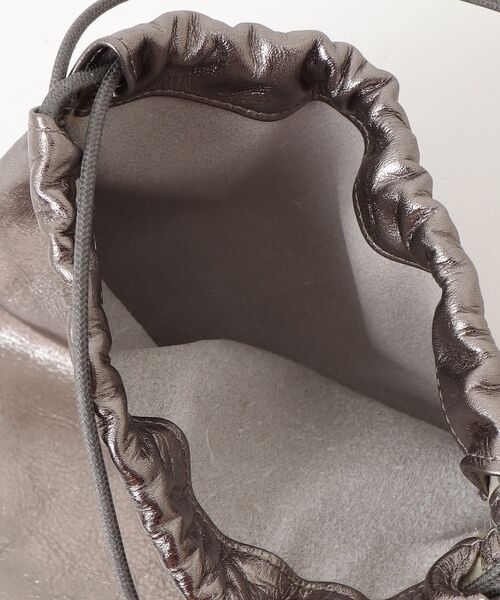 PATRICK STEPHAN（パトリックステファン）の「PATRICK STEPHAN/パトリックステファン/Leather drawstring bag 'square'/巾着バッグ ショルダーバッグ/244ABG04（ショルダーバッグ・メンズ・ブラック・F）」の6枚目の写真