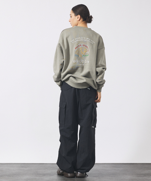 POLeR(ポーラー)の「【POLER/ポーラー】EMB PIGMENT DYE CREW/ピグメント加工./ユニセックス(スウェット・メンズ・グレー/ブラック・M/L)」の3枚目の写真