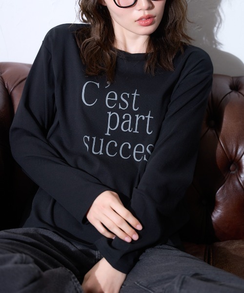 TRIANGLE PALETTE（トライアングルパレット）の「フロントロゴ 長袖Tシャツ/スーパーストレッチ（Tシャツ/カットソー・レディース・ホワイト/ブラウン/グレー/ブラック・FREE）」の3枚目の写真