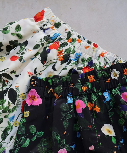 NOISE MAKER（ノイズメーカー）の「ボタニカル柄ワイドタックパンツ【MADE IN JAPAN】（その他パンツ・レディース・ブラック/オフホワイト・38/36）」の16枚目の写真