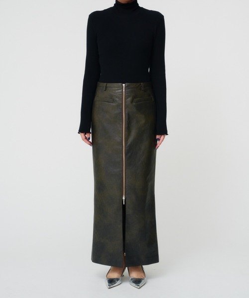 THINGS THAT MATTER（シングス ザット マター）の「VINTAGE ARTIFITICIAL LEATHER LONG SKIRT / ヴィンテージアーティフィシャルレザーロングスカート（スカート・レディース・グレー/ブラウン・1/2）」の11枚目の写真