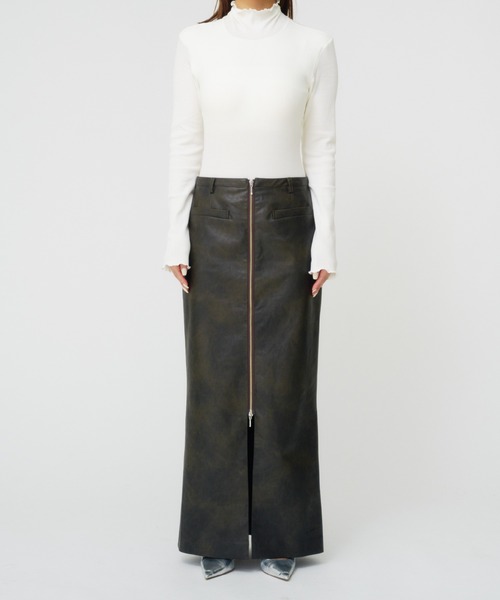 THINGS THAT MATTER（シングス ザット マター）の「VINTAGE ARTIFITICIAL LEATHER LONG SKIRT / ヴィンテージアーティフィシャルレザーロングスカート（スカート・レディース・グレー/ブラウン・1/2）」の10枚目の写真