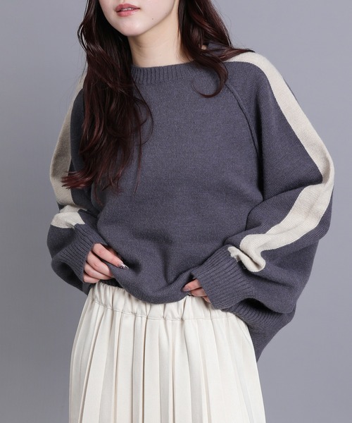aimoha(アイモハ)の「カシミアタッチ配色ラインニット(ニット/セーター・レディース・アイボリー/グレイッシュベージュ/ブラック/チャコールグレー・FREE)」の3枚目の写真