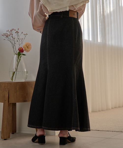 mideal（マイディール）の「frills mermaid denim skirt / フリルマーメイドデニムスカート（デニムスカート・レディース・ブラック/インディゴブルー・MEDIUM/SMALL）」の5枚目の写真