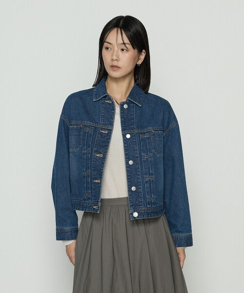 K.T KIYOKO TAKASE（キヨコタカセ）の「10.5オンス空紡デニム フェイクファー襟付きデニムジャケット（デニムジャケット・レディース・グレー/インディゴブルー/ワンウォッシュ・9号）」の16枚目の写真