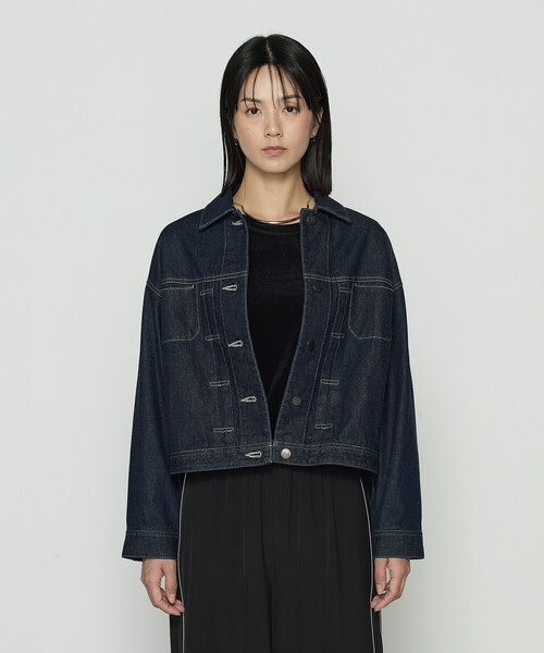 K.T KIYOKO TAKASE（キヨコタカセ）の「10.5オンス空紡デニム フェイクファー襟付きデニムジャケット（デニムジャケット・レディース・グレー/インディゴブルー/ワンウォッシュ・9号）」の18枚目の写真