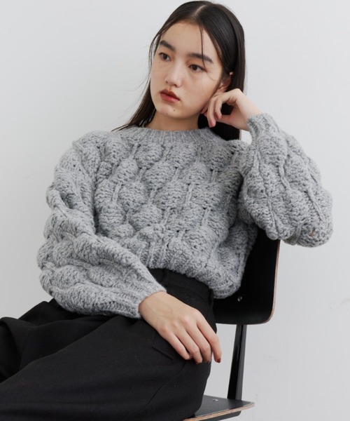DFFUR.(ディフル)の「ぽこぽこボリュームニットトップス(ニット/セーター・レディース・ベージュ/グレー・FREE)」の18枚目の写真