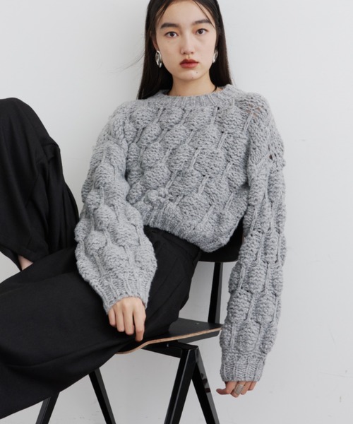 DFFUR.(ディフル)の「ぽこぽこボリュームニットトップス(ニット/セーター・レディース・ベージュ/グレー・FREE)」の21枚目の写真