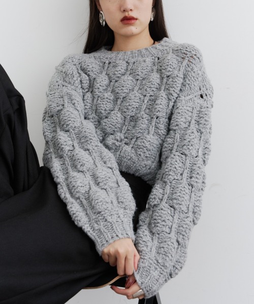 DFFUR.(ディフル)の「ぽこぽこボリュームニットトップス(ニット/セーター・レディース・ベージュ/グレー・FREE)」の22枚目の写真