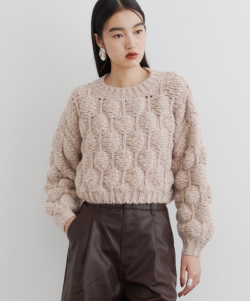 DFFUR.(ディフル)の「ぽこぽこボリュームニットトップス(ニット/セーター・レディース・ベージュ/グレー・FREE)」の9枚目の写真