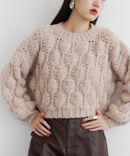DFFUR.(ディフル)の「ぽこぽこボリュームニットトップス(ニット/セーター・レディース・ベージュ/グレー・FREE)」の7枚目の写真