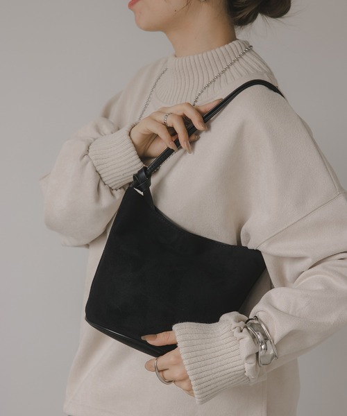 210nouve(トゥージュヌーブ)の「【チャーム付】フェイク スエード バケツ ショルダーバッグ(ショルダーバッグ・レディース・ブラック/ブラウン/ブルー/レッド・FREE)」の18枚目の写真