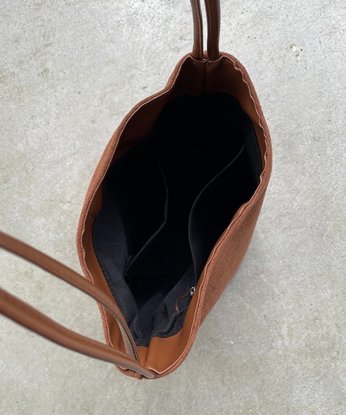 210nouve(トゥージュヌーブ)の「【チャーム付】フェイク スエード バケツ ショルダーバッグ(ショルダーバッグ・レディース・ブラック/ブラウン/ブルー/レッド・FREE)」の13枚目の写真