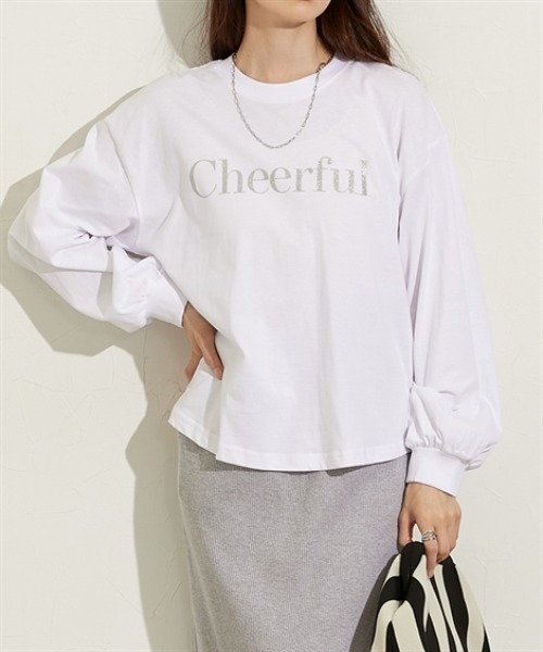nissen（ニッセン）の「ボリューム長袖袖ロゴＴシャツ（Tシャツ/カットソー・レディース・ブラック系/グリーン系/ホワイト系1/ホワイト系2・M/L）」の2枚目の写真