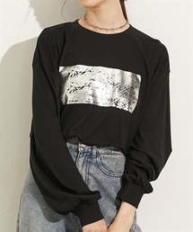 ボリューム長袖袖ロゴTシャツ