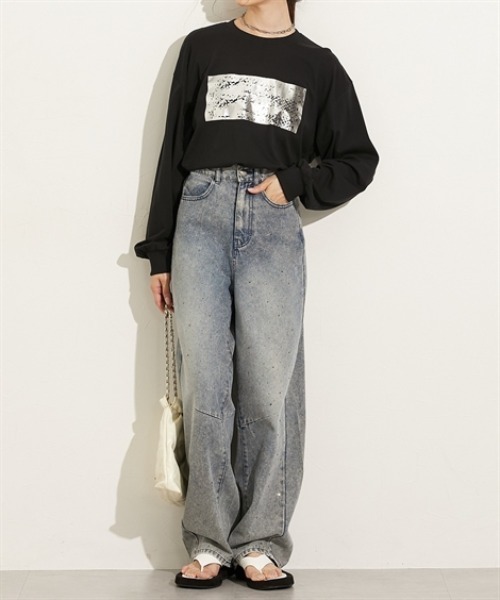 nissen（ニッセン）の「ボリューム長袖袖ロゴＴシャツ（Tシャツ/カットソー・レディース・ブラック系/グリーン系/ホワイト系1/ホワイト系2・M/L）」の5枚目の写真