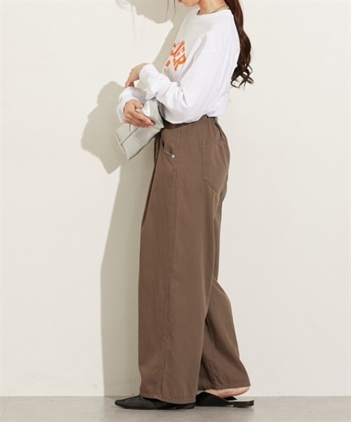 nissen（ニッセン）の「ボリューム長袖袖ロゴＴシャツ（Tシャツ/カットソー・レディース・ブラック系/グリーン系/ホワイト系1/ホワイト系2・M/L）」の12枚目の写真