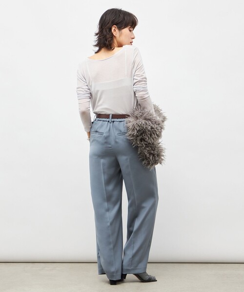 NOLLEY’S Sophi(ノーリーズソフィ)の「ウォッシャブルカシミヤシルクシアーラメドレープロンT(Tシャツ/カットソー・レディース・オフホワイト/ブラック/グレイッシュベージュ・38)」の5枚目の写真