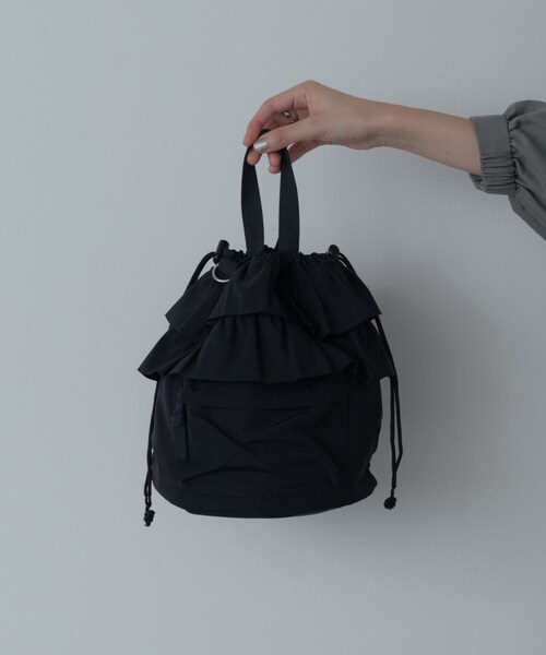 GALLEST（ギャレスト）の「フリルドロストショルダーバッグ（ショルダーバッグ・レディース・ブラック/ダークオリーブ・00）」の2枚目の写真