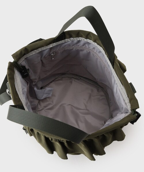 GALLEST（ギャレスト）の「フリルドロストショルダーバッグ（ショルダーバッグ・レディース・ブラック/ダークオリーブ・00）」の8枚目の写真