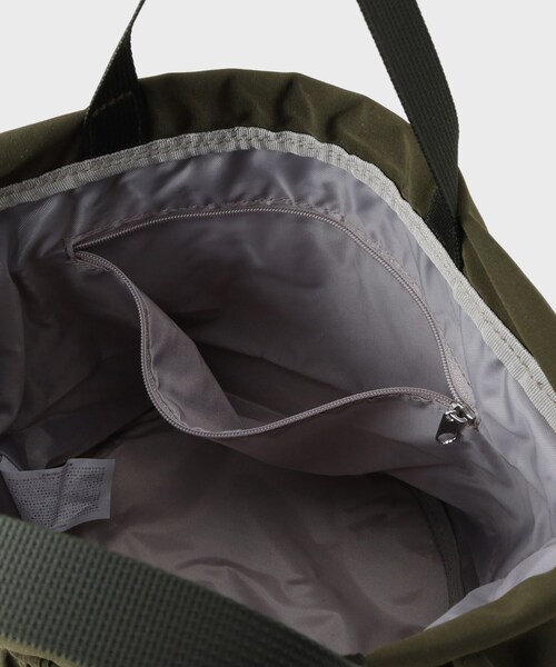 GALLEST（ギャレスト）の「フリルドロストショルダーバッグ（ショルダーバッグ・レディース・ブラック/ダークオリーブ・00）」の11枚目の写真