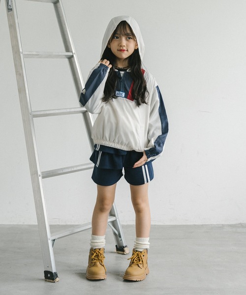 URBAN CHERRY（アーバンチェリー）の「【U.TRACK/ユードットトラック】ラインツーティアフリルショートパンツ（スカート・キッズ・グレー/ブラック/ネイビー・110cm/120cm/130cm/140cm/150cm）」の8枚目の写真