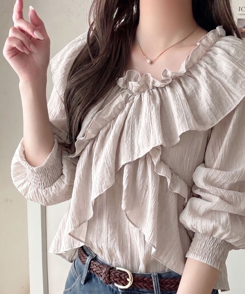 classicalelf(クラシカルエルフ)の「主役トップス確定!大人ガーリー前後2wayシアーストライプラッフル襟ブラウス(長袖)(シャツ/ブラウス・レディース・ホワイト/ベージュ/ブラック・MEDIUM/LARGE/X-LARGE/SMALL)」の3枚目の写真
