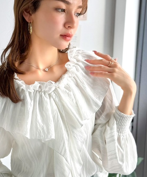 classicalelf(クラシカルエルフ)の「主役トップス確定!大人ガーリー前後2wayシアーストライプラッフル襟ブラウス(長袖)(シャツ/ブラウス・レディース・ホワイト/ベージュ/ブラック・MEDIUM/LARGE/X-LARGE/SMALL)」の13枚目の写真