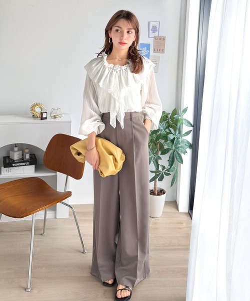 classicalelf(クラシカルエルフ)の「主役トップス確定!大人ガーリー前後2wayシアーストライプラッフル襟ブラウス(長袖)(シャツ/ブラウス・レディース・ホワイト/ベージュ/ブラック・MEDIUM/LARGE/X-LARGE/SMALL)」の19枚目の写真