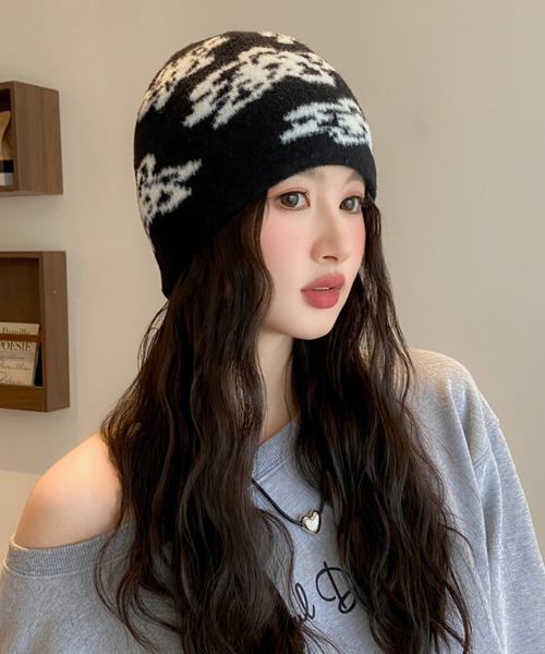 c.u.l(シーユーエル)の「ふわモコ 花柄 ビーニー ニットキャップ cula1322(ニットキャップ/ビーニー・レディース・ブラック/ブラック系その他・FREE)」の2枚目の写真