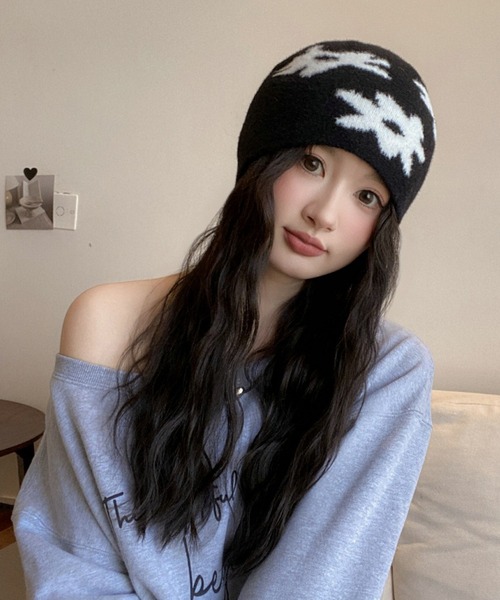 c.u.l(シーユーエル)の「ふわモコ 花柄 ビーニー ニットキャップ cula1322(ニットキャップ/ビーニー・レディース・ブラック/ブラック系その他・FREE)」の5枚目の写真