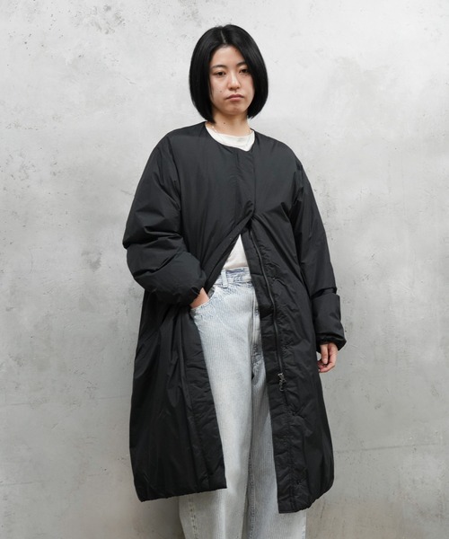 NANGA(ナンガ)の「NANGA / ナンガ NO COLLAR DOWN COAT (WOMEN) ノーカラーダウンコート (ウィメンズ)(ダウンジャケット/コート・レディース・アイボリー/ベージュ/カーキ/ブラック・WS/MEDIUM)」の3枚目の写真