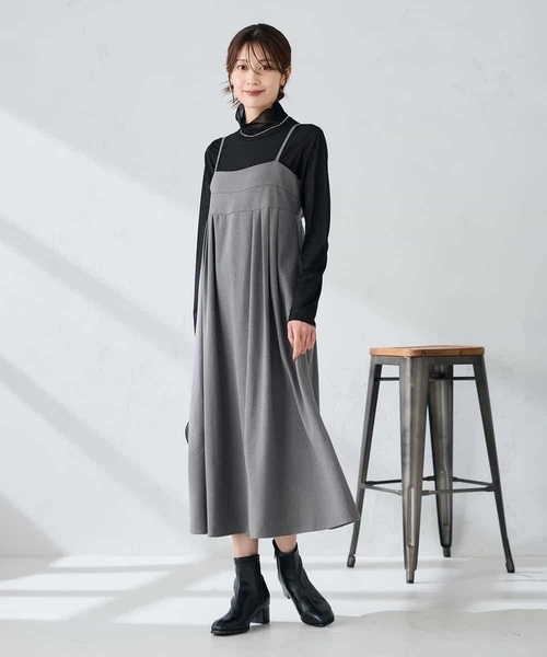 a.v.v(アーヴェヴェ)の「【洗える】バックオープンキャミワンピース(ワンピース・レディース・グレー/ブラック・36/38/40)」の5枚目の写真