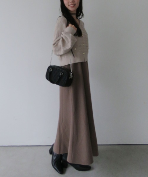 archives（アルシーヴ）の「金釦ニットＣＤ×マーメイドキャミワンピースＳＥＴ（ワンピース・レディース・アイボリー/ブラック/モカ・MEDIUM）」の15枚目の写真