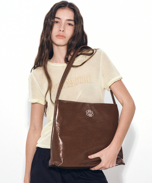 NICK&NICOLE(ニックアンドニコール)の「ESSENTIAL LEATHER SQUARE BAG_BROWN(ショルダーバッグ・レディース・その他・FREE)」の3枚目の写真
