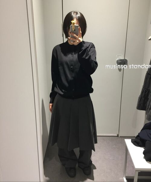 MUSINSA STANDARD WOMAN（ムシンサスタンダードウーマン）の「ウィメンズプリーツスカートレイヤードスラックス[ミディアムグレー]（スラックス・レディース・その他・26/27/28/29/34/32/30/31/24/25）」の15枚目の写真