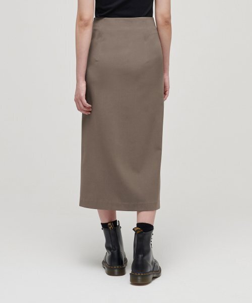 MUSINSA STANDARD WOMAN（ムシンサスタンダードウーマン）の「レディースハイウエストスリットロングスカート【ダスティベージュ】（スカート・レディース・その他・SMALL/MEDIUM/LARGE/X-SMALL）」の2枚目の写真