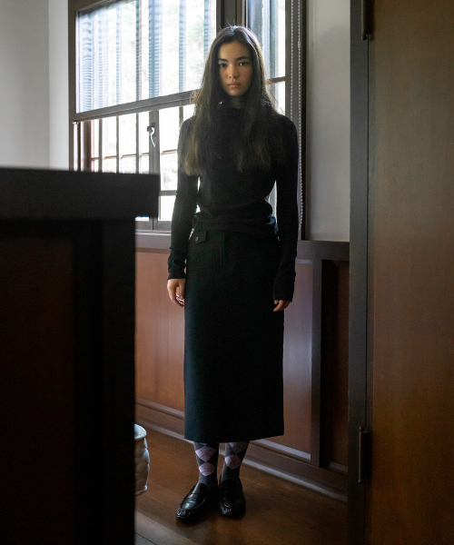 TTUDEMENT(トュードメント)の「H-LINE POCKET SKIRT BLACK(スカート・レディース・その他・SMALL/MEDIUM/LARGE)」の1枚目の写真
