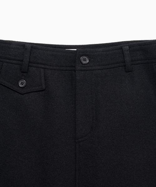 TTUDEMENT(トュードメント)の「H-LINE POCKET SKIRT BLACK(スカート・レディース・その他・SMALL/MEDIUM/LARGE)」の5枚目の写真