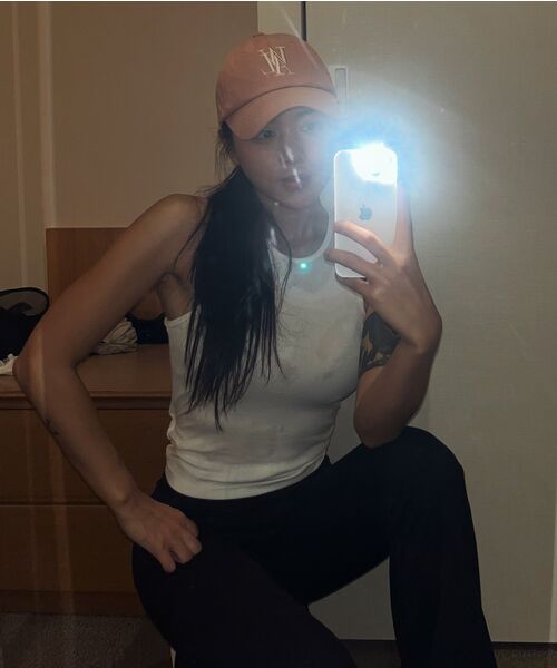 WOOALONG（ウアロン）の「Signature Logo ball cap - DUSTY PINK (PINK LOGO)（キャップ・レディース・ピンク・SMALL/MEDIUM）」の7枚目の写真