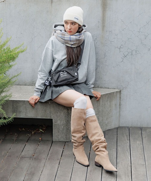 ALAND(エーランド)の「【UNISEX】 ALAND×INAPSQUARE/スウェットフーディー(ウラケ)(スウェット・レディース・グレー/ブラック/ネイビー・LARGE/SMALL)」の5枚目の写真