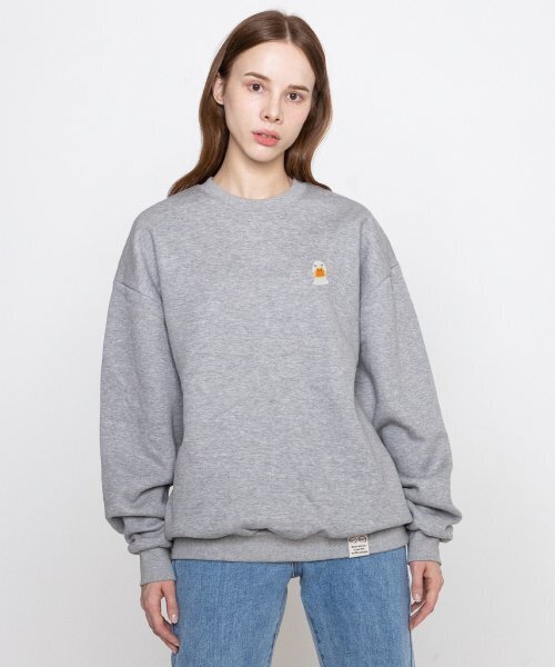 GRAVER（グレーバー）の「[UNISEX]ダックフェイス刺繍スマイルマンツーマン_グレー（スウェット・レディース・グレー・LARGE/MEDIUM/X-LARGE）」の2枚目の写真