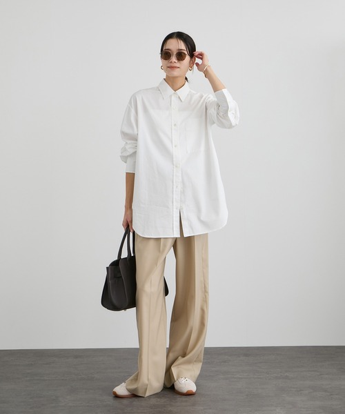 SALON adam et rope'(サロン アダム エ ロペ)の「オーバーダイコットンサテンシャツ(シャツ/ブラウス・レディース・サックスブルー/ホワイト・FREE)」の3枚目の写真