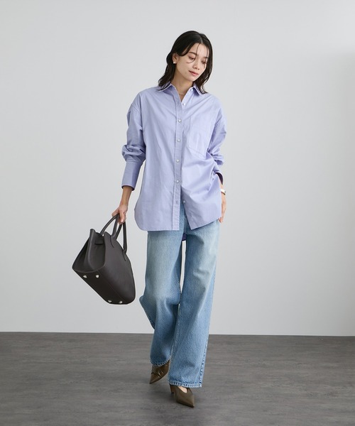 SALON adam et rope'(サロン アダム エ ロペ)の「オーバーダイコットンサテンシャツ(シャツ/ブラウス・レディース・サックスブルー/ホワイト・FREE)」の5枚目の写真