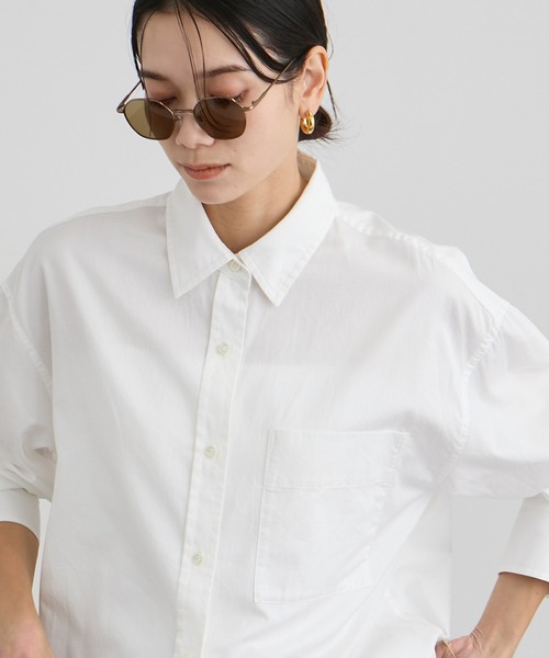 SALON adam et rope'(サロン アダム エ ロペ)の「オーバーダイコットンサテンシャツ(シャツ/ブラウス・レディース・サックスブルー/ホワイト・FREE)」の10枚目の写真