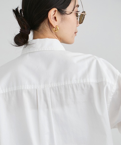 SALON adam et rope'(サロン アダム エ ロペ)の「オーバーダイコットンサテンシャツ(シャツ/ブラウス・レディース・サックスブルー/ホワイト・FREE)」の11枚目の写真