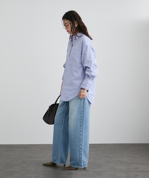 SALON adam et rope'(サロン アダム エ ロペ)の「オーバーダイコットンサテンシャツ(シャツ/ブラウス・レディース・サックスブルー/ホワイト・FREE)」の13枚目の写真