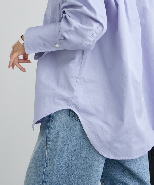 SALON adam et rope'(サロン アダム エ ロペ)の「オーバーダイコットンサテンシャツ(シャツ/ブラウス・レディース・サックスブルー/ホワイト・FREE)」の15枚目の写真